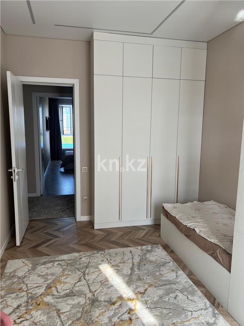Продажа 3-комнатной квартиры, 75 м², ул. Муканова в Караганде - фото 4