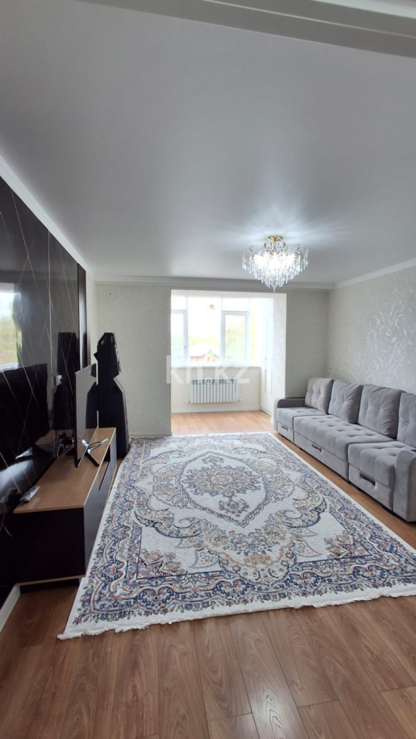 Продажа 2-комнатной квартиры, 81.4 м² в Уральске