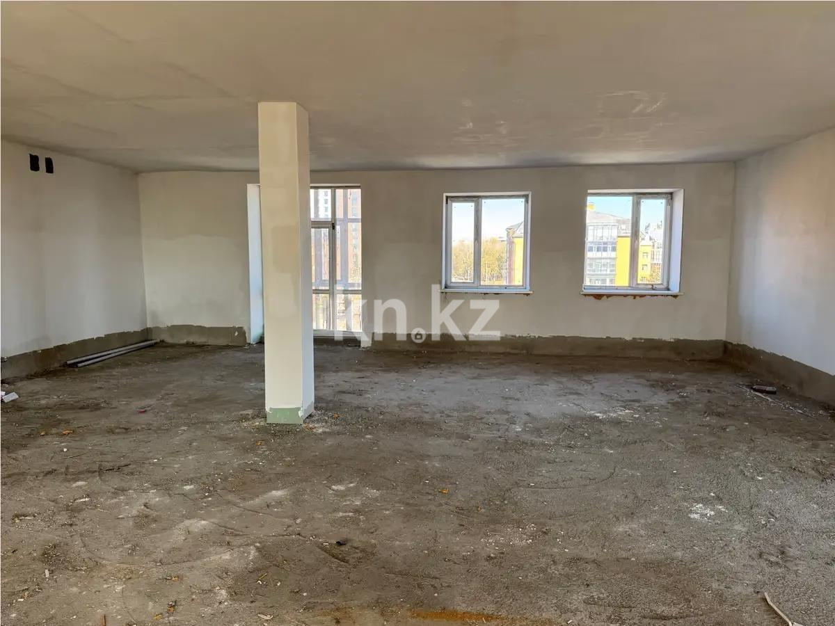 Продажа 4-комнатной квартиры, 170 м² в Караганде