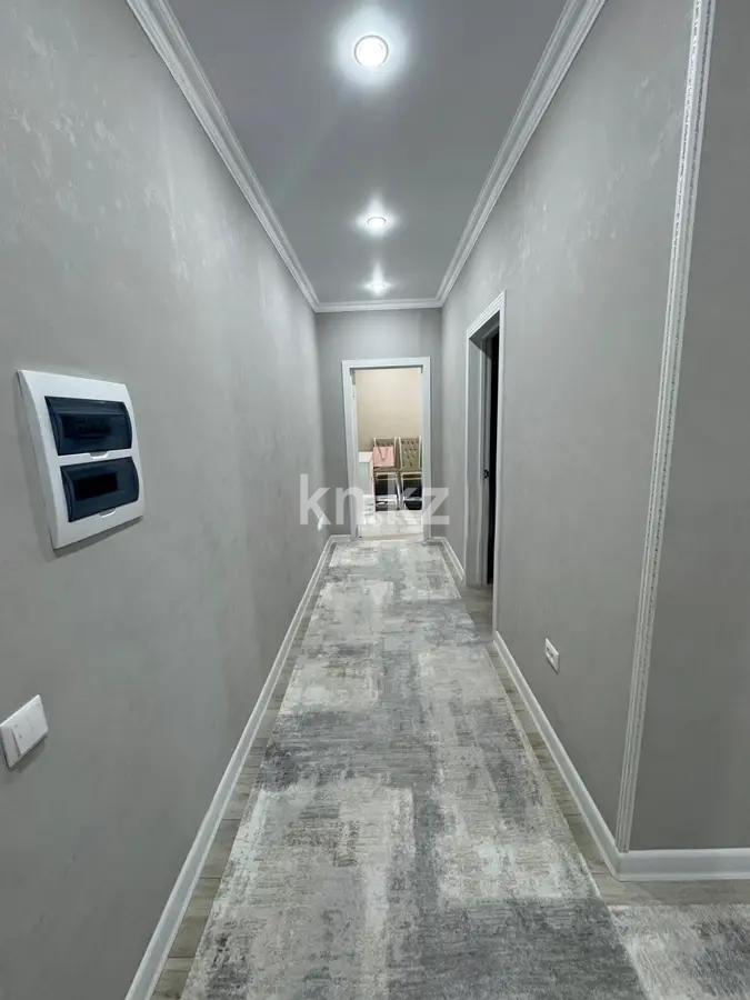 Продажа 2-комнатной квартиры, 65 м², ул. Муканова в Караганде - фото 3