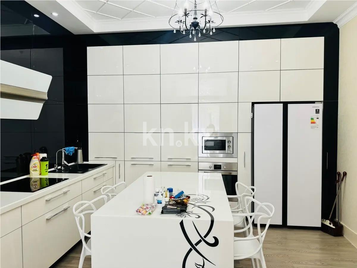 Продажа 3-комнатной квартиры, 129.2 м², ул. Омаровой, дом  37 в Алматы - фото 3