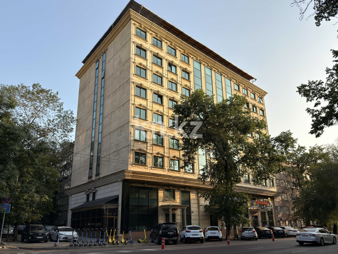 Продажа , 596 м², ул. Богенбай батыра, дом  150 в Алматы - фото 9