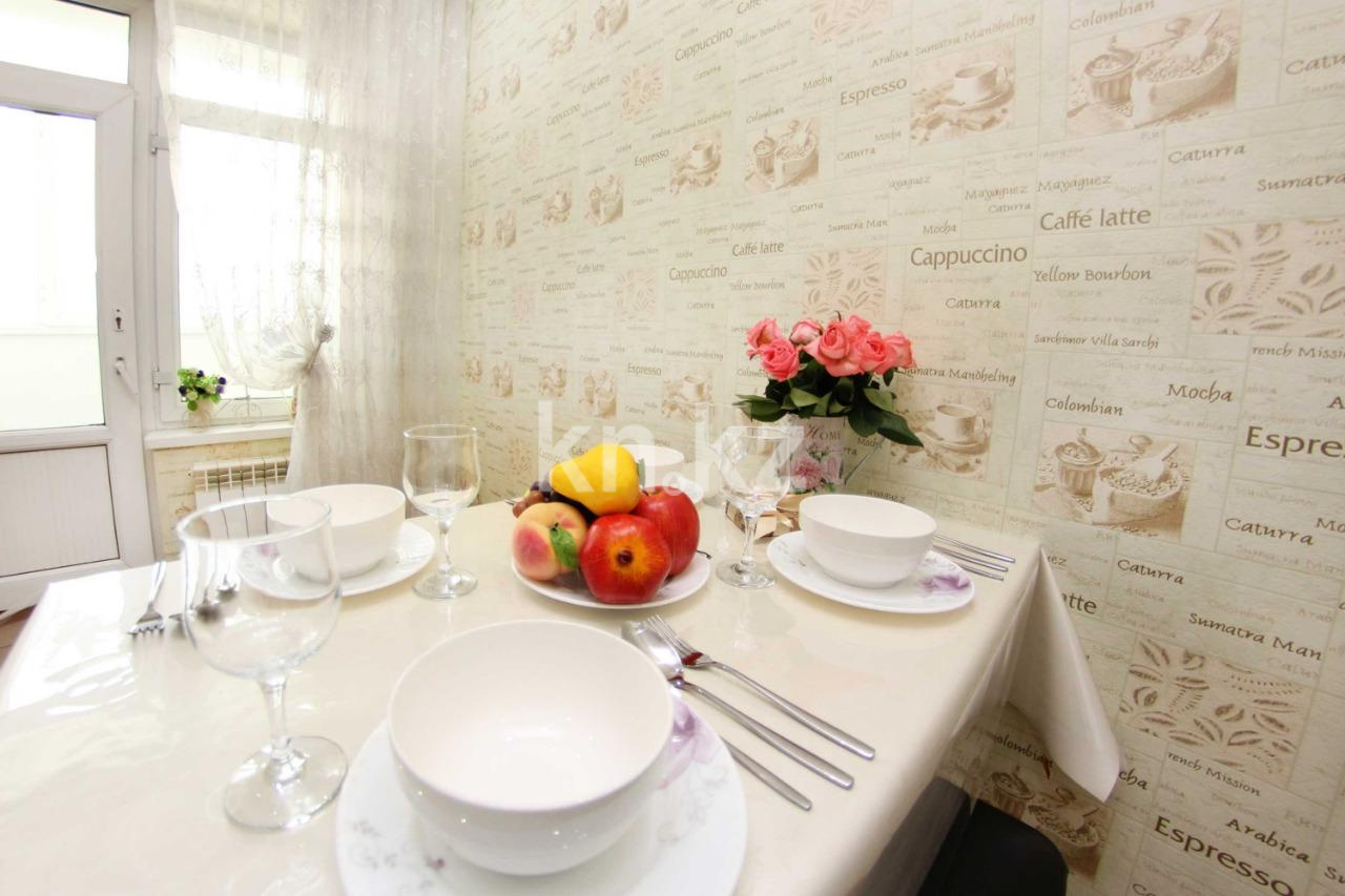 Аренда 3-комнатной квартиры посуточно, 95 м² в Алматы - фото 15