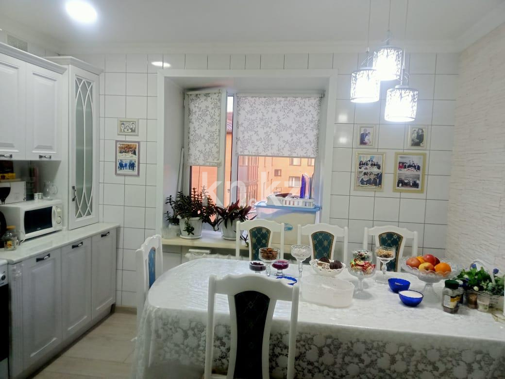 Продажа 4-комнатной квартиры, 86 м², 83 квартал, дом  5 в Караганде - фото 11