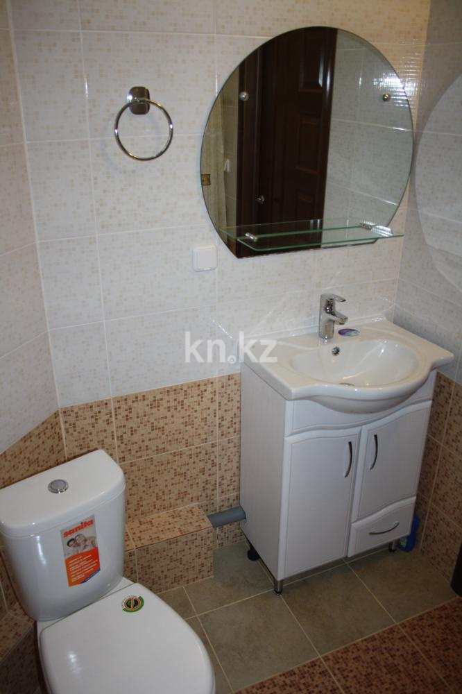 Аренда 1-комнатной квартиры посуточно, 35 м², ул. Победы, дом  105 в Уральске - фото 3