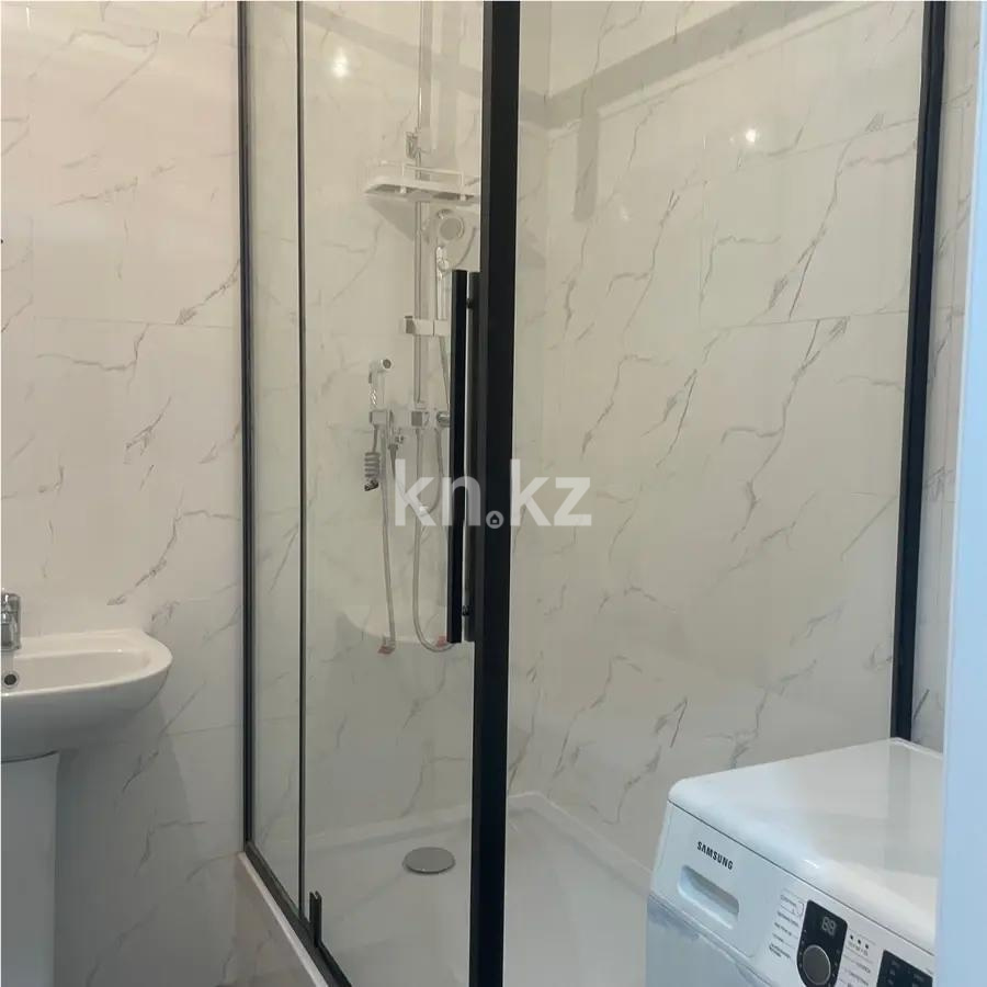 Продажа 1-комнатной квартиры, 40 м², мкр-н Голубые Пруды, дом  7/14 в Караганде - фото 3