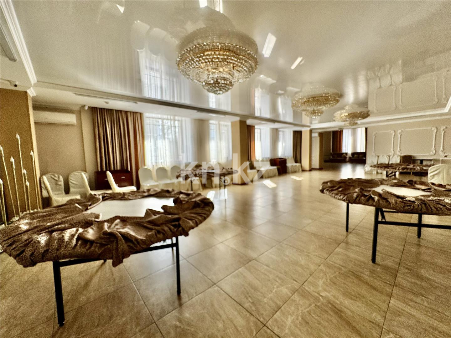 Продажа , 668.4 м², ул. Сатыбалдина в Караганде