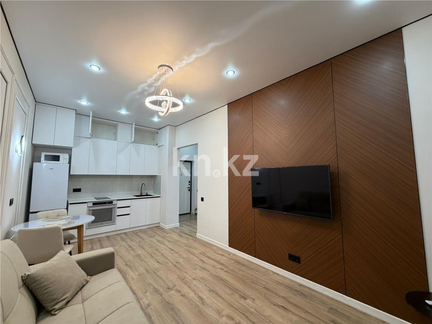 Продажа 2-комнатной квартиры, 37 м², ул. Е-15 в Астане - фото 4