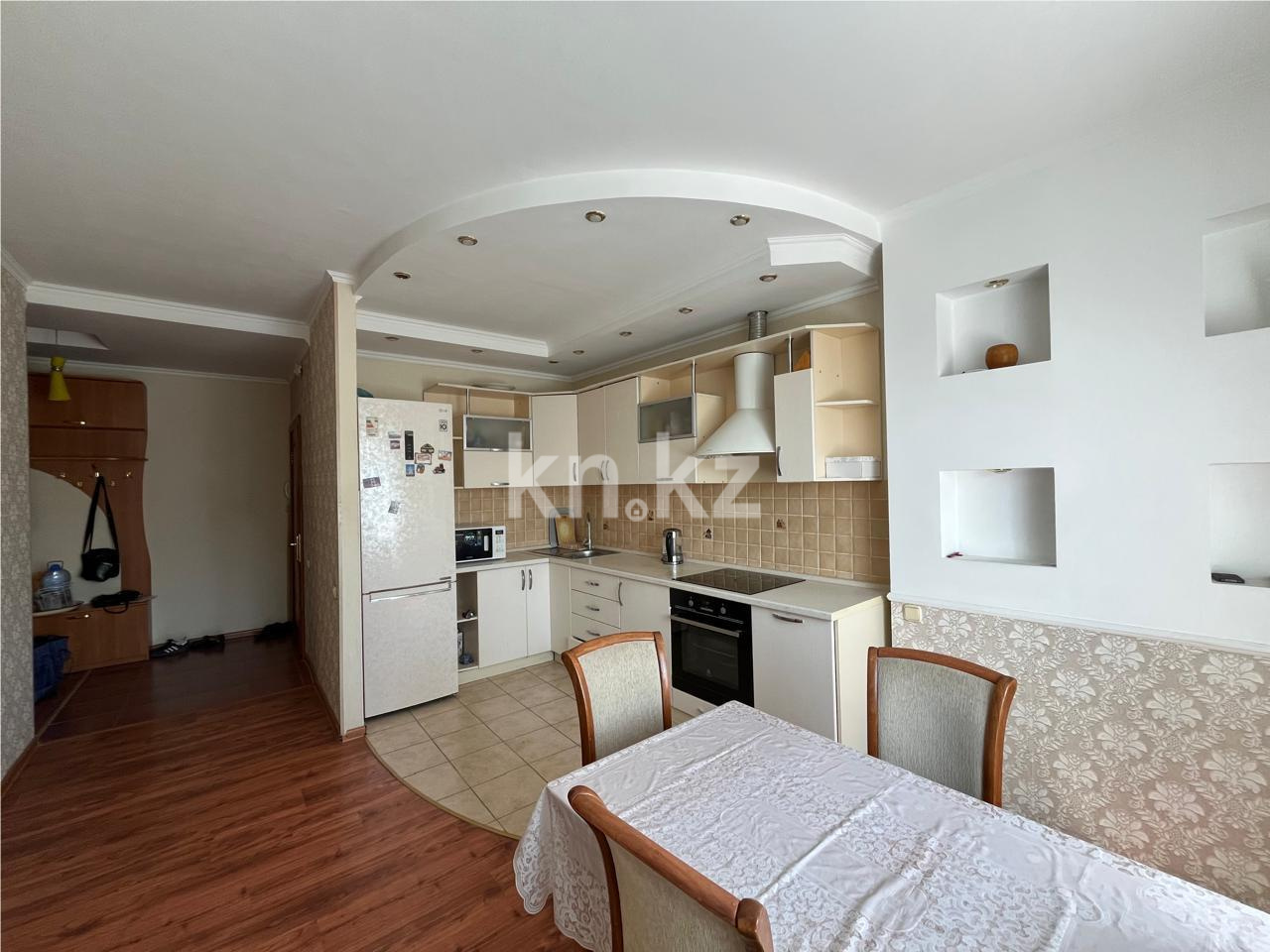 Продажа 3-комнатной квартиры, 92 м², пр. Шахтеров, дом  31а в Караганде - фото 4
