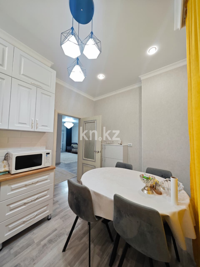 Продажа 3-комнатной квартиры, 77 м², пр. Шахтеров, дом  52б в Караганде - фото 9