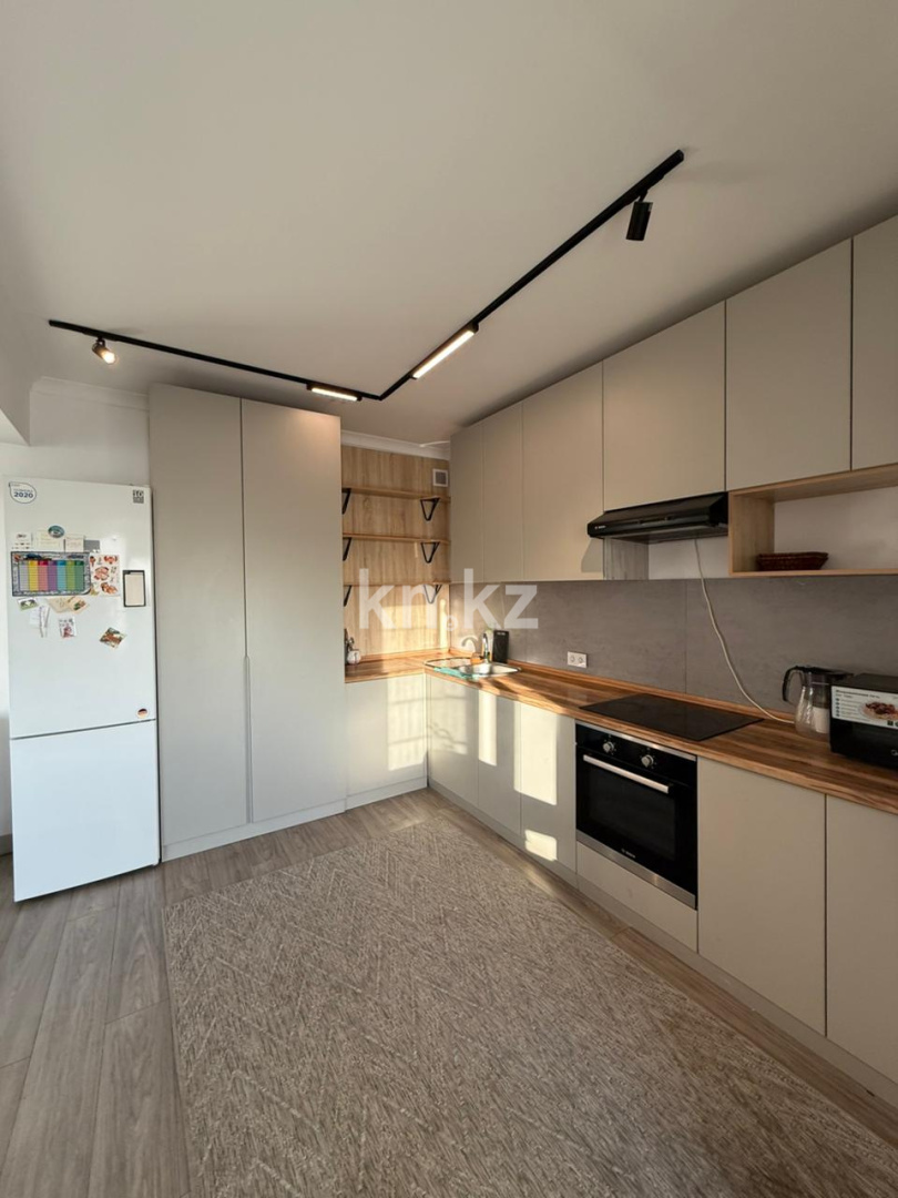 Аренда 2-комнатной квартиры, 80 м², мкр-н Коктем-3, дом  24 - бул. Бухар Жырау в Алматы - фото 5