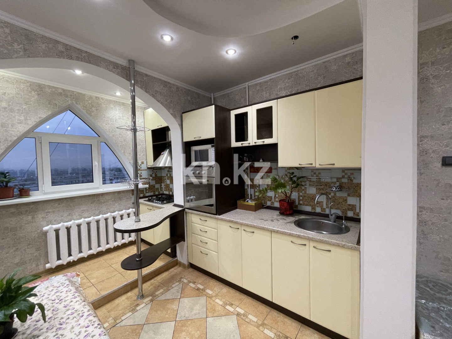 Аренда 2-комнатной квартиры, 66 м², Ислама Каримова, дом  52 - ул. Толе би в Алматы - фото 6