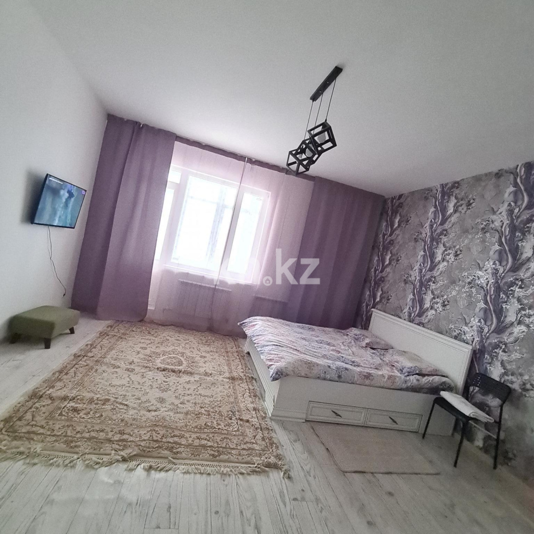 Аренда 1-комнатной квартиры посуточно, 30 м², ул. Кенесары, дом  4 - ул. Шевченко в Астане