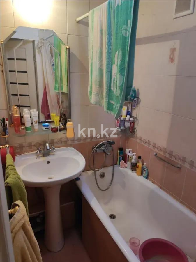 Продажа 4-комнатной квартиры, 75 м², мкр-н 9, дом  21 в Алматы - фото 7