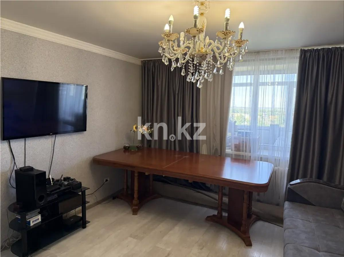 Продажа 4-комнатной квартиры, 75 м² в Караганде