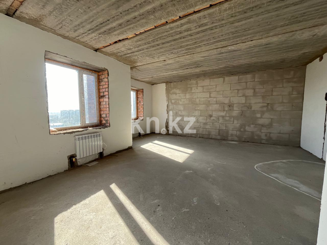 Продажа 4-комнатной квартиры, 123.1 м², пр. Шахтеров, дом  20/4 в Караганде - фото 3