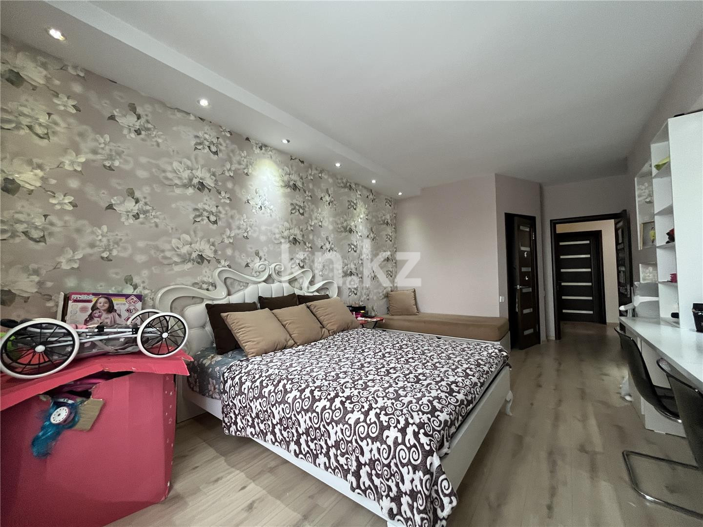 Продажа 3-комнатной квартиры, 95 м², пр. Республики в Караганде - фото 19