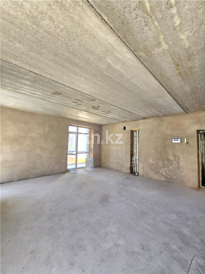 Продажа 4-комнатной квартиры, 76 м² в Караганде