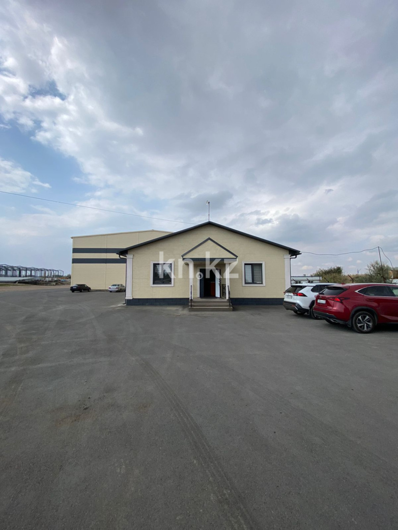 Аренда , 3400 м², Макатаева, дом  2 в Алматинской области