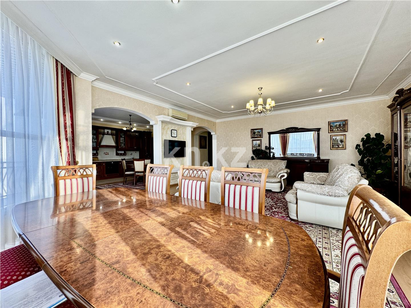 Продажа 3-комнатной квартиры, 132 м², ул. Абая, дом  5 в Караганде - фото 5