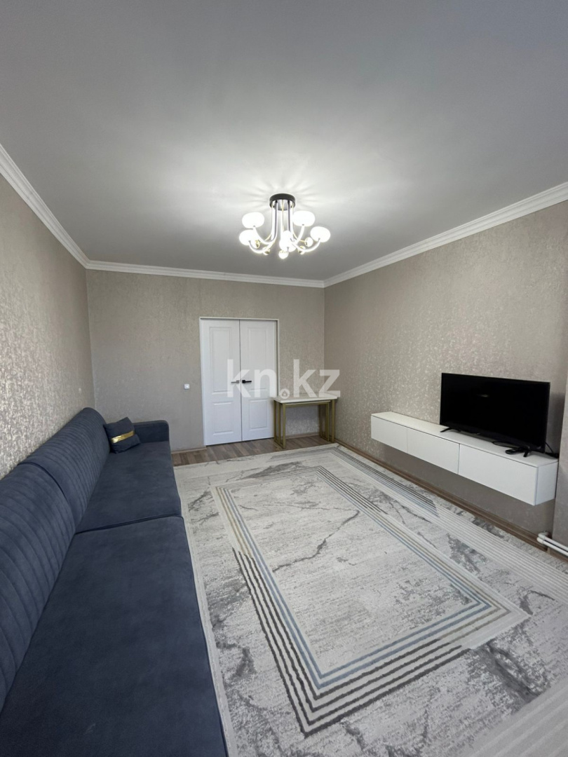 Продажа 3-комнатной квартиры, 91 м², пр. Шахтеров, дом  60 в Караганде - фото 2