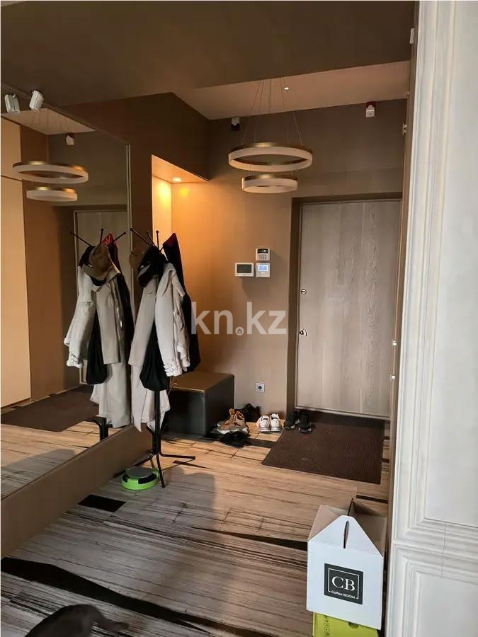 Продажа 5-комнатной квартиры, 303.9 м², ул. Кабанбай батыра, дом  15 в Алматы - фото 7