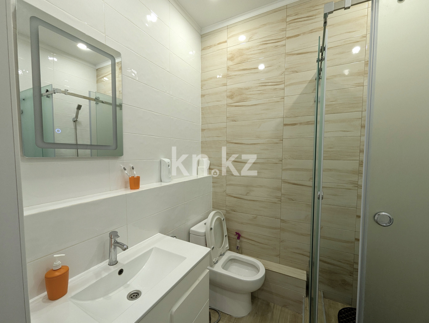 Аренда 1-комнатной квартиры посуточно, 45 м², ул. Торекулова, дом  95 - Сейфуллина в Алматы - фото 10