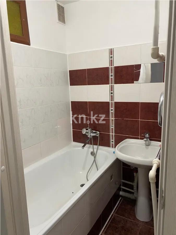 Продажа 1-комнатной квартиры, 36 м², ул. Язева, дом  19 в Караганде - фото 3