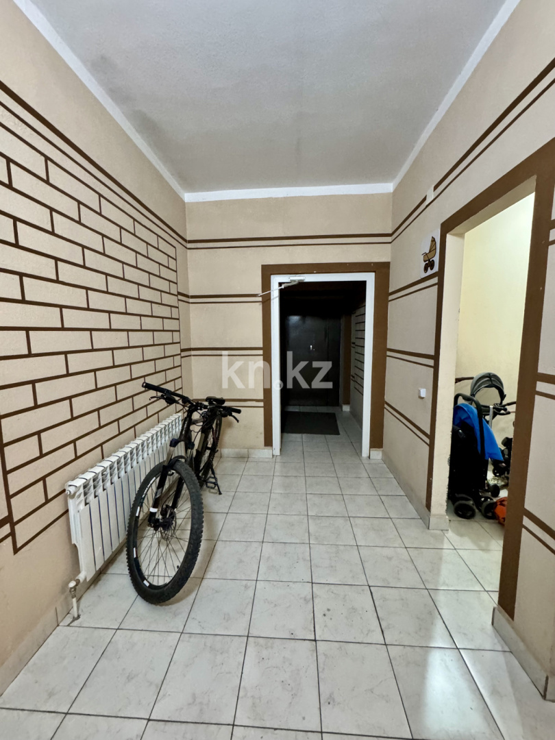 Продажа 2-комнатной квартиры, 65 м², ул. Муканова, дом  51/8 в Караганде - фото 22