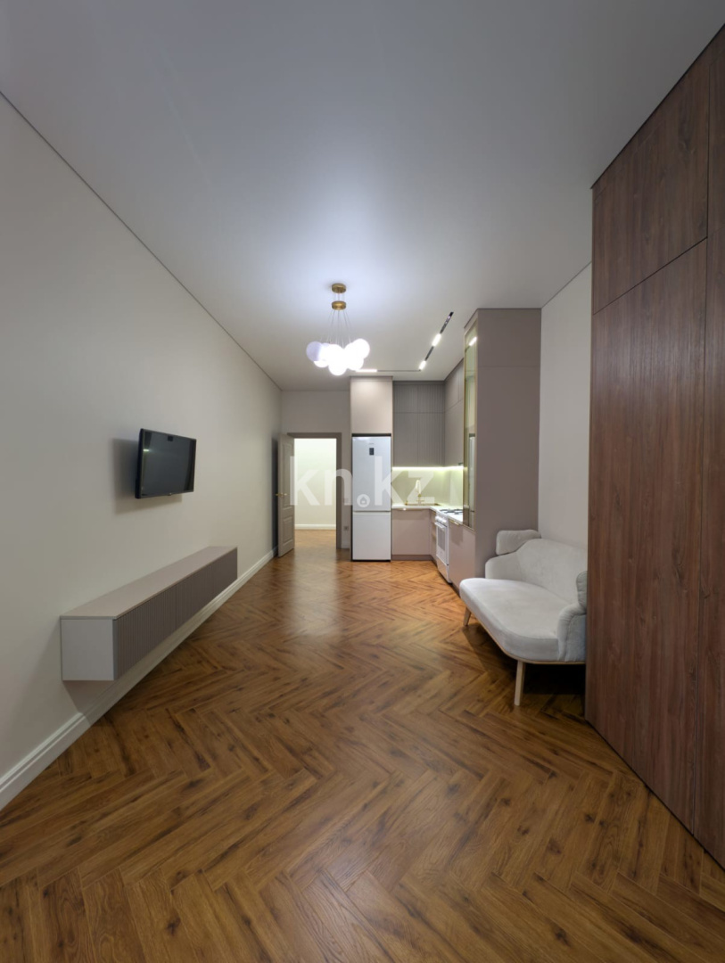 Продажа 2-комнатной квартиры, 80.3 м² в Уральске - фото 10