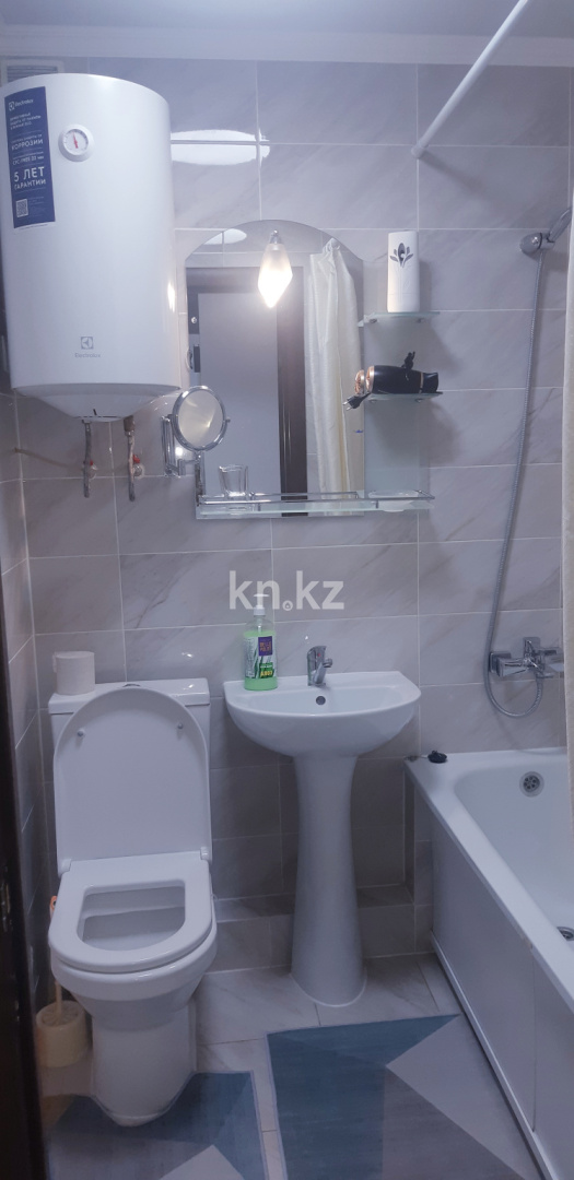 Аренда 1-комнатной квартиры посуточно, 44 м², пр. Н. Абдирова, дом  38 в Караганде - фото 4