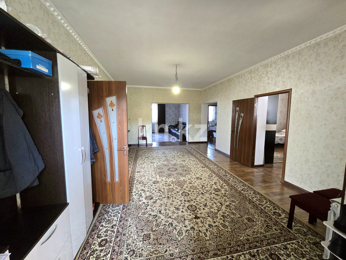 Продажа 5-комнатного дома, 184 м², Самал-3 мкр-н, дом  1111 в Шымкенте - фото 4