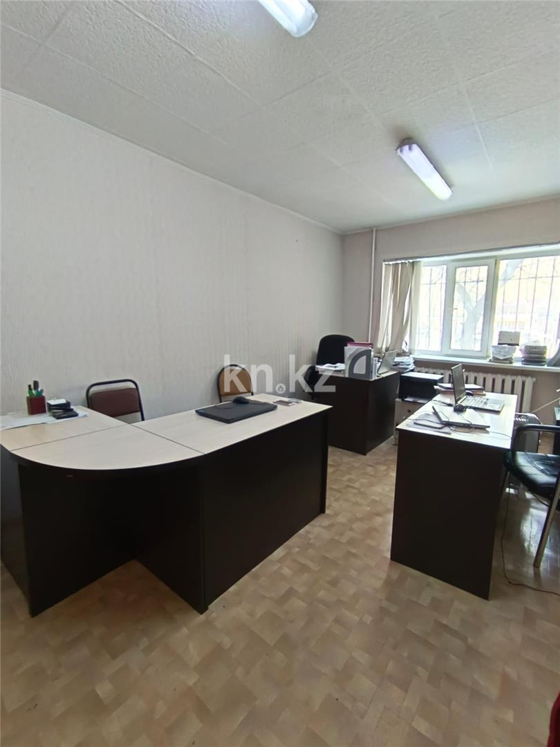 Продажа 3-комнатной квартиры, 62 м², ул. Ермекова, дом  60 в Караганде - фото 10