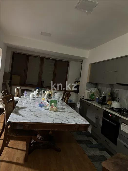 Продажа 4-комнатной квартиры, 129 м², пр. Аль-Фараби, дом  79 в Алматы