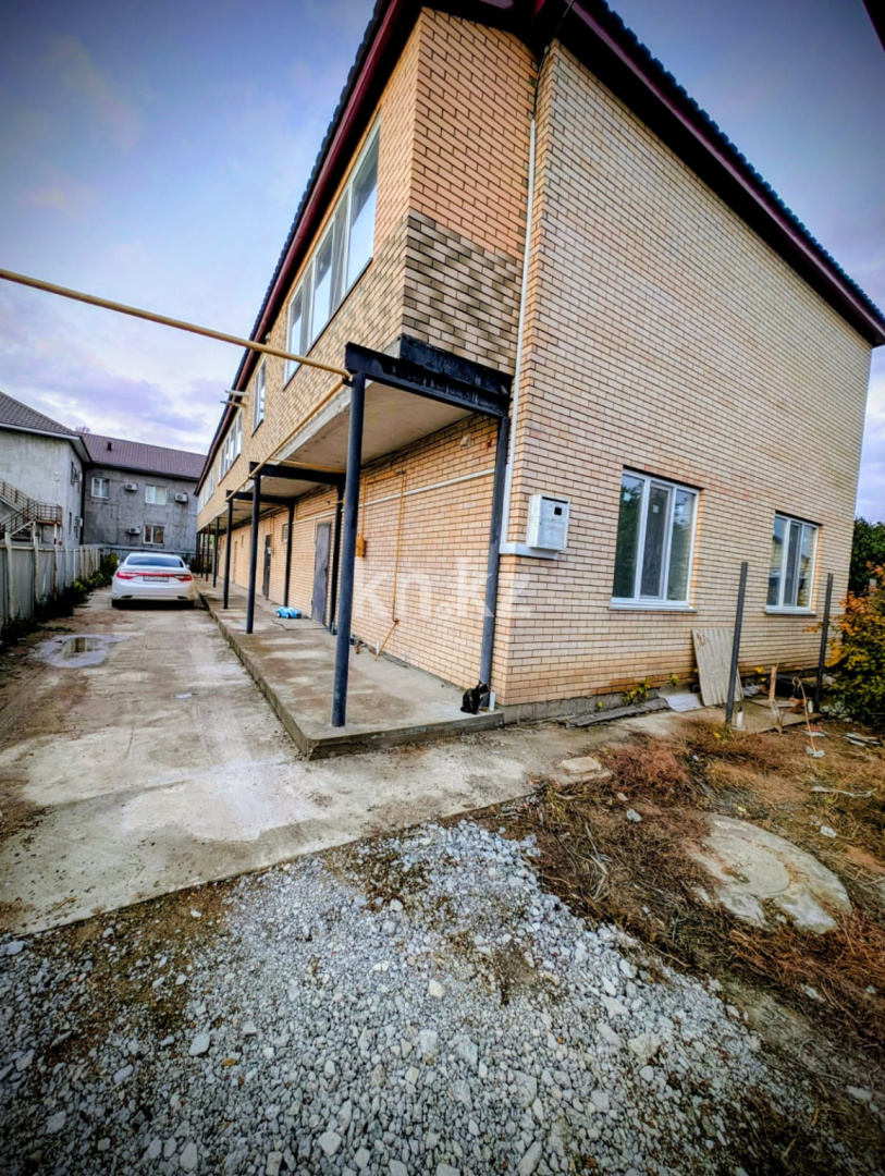 Продажа 4-комнатной квартиры, 135 м², ул. Скоробогатова, дом  108 в Уральске - фото 2