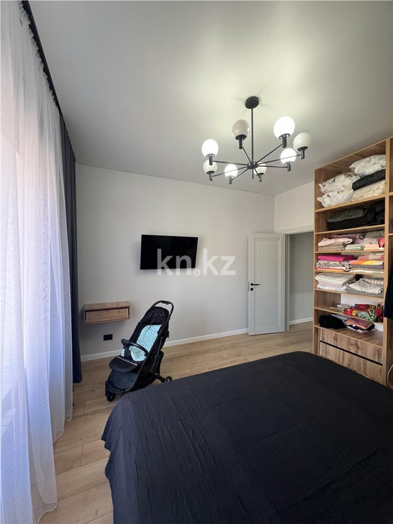 Продажа 4-комнатной квартиры, 104 м², ул. Кулкыбаева в Караганде - фото 6