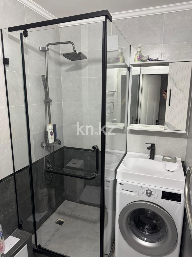 Продажа 2-комнатной квартиры, 47 м², Сайран, дом  9 в Алматы - фото 2