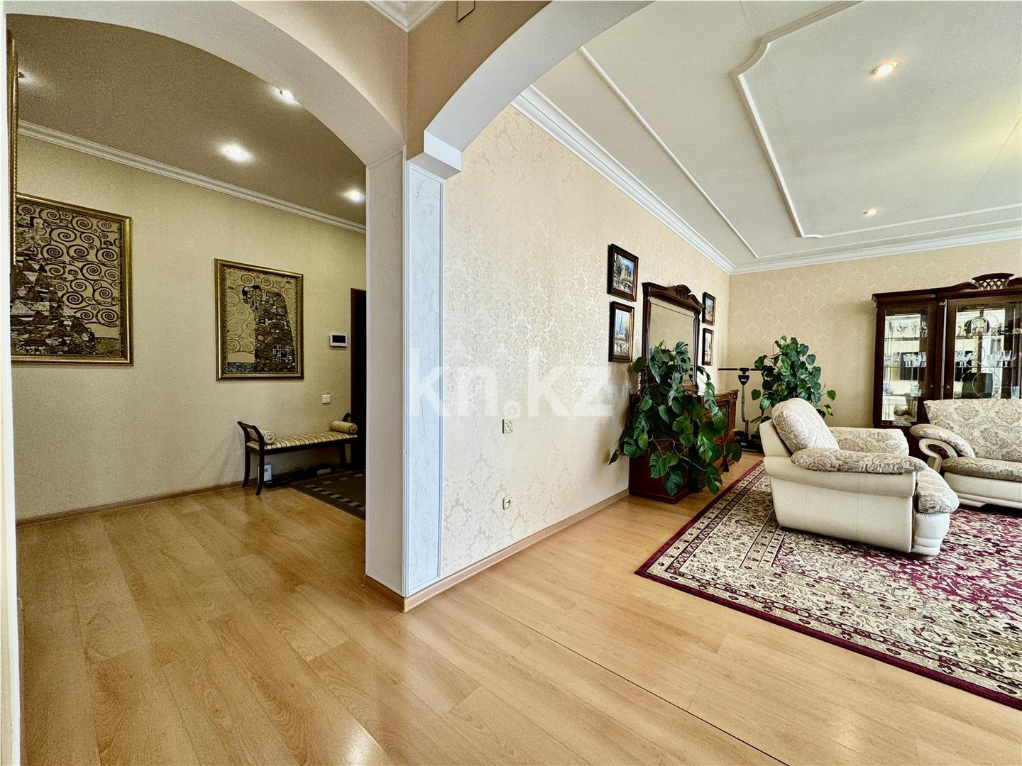 Продажа 3-комнатной квартиры, 132 м², ул. Абая, дом  5 в Караганде - фото 14