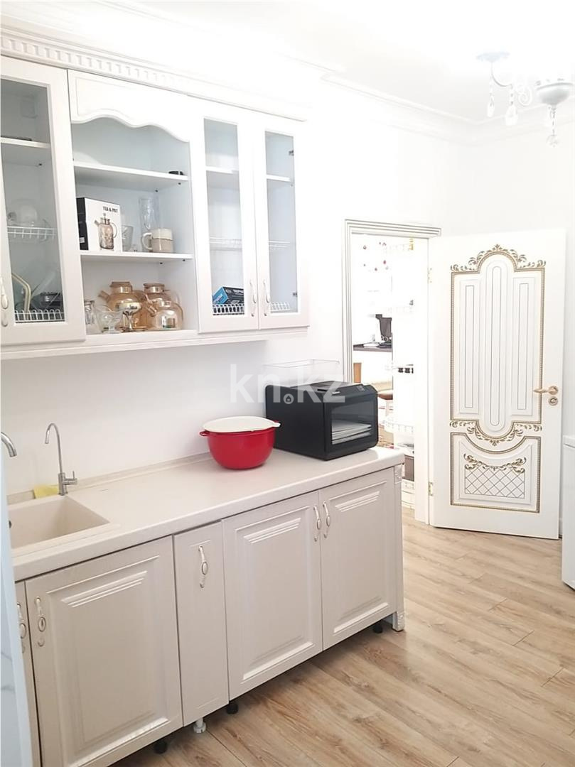 Продажа 5-комнатного дома, 520 м², ул. Муканова в Караганде - фото 22