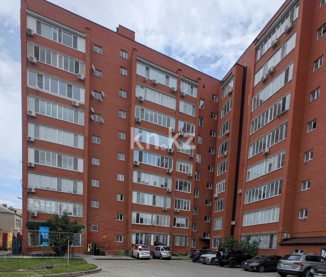 Продажа 2-комнатной квартиры, 71.3 м² в Уральске