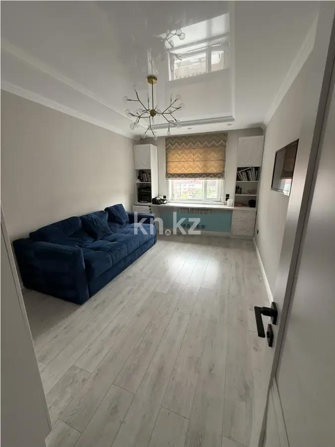 Продажа 3-комнатной квартиры, 90 м², пр. Шахтеров, дом  60 в Караганде - фото 2