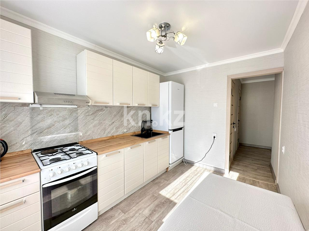 Продажа 3-комнатной квартиры, 61 м², ул. Аманжолова в Караганде - фото 11