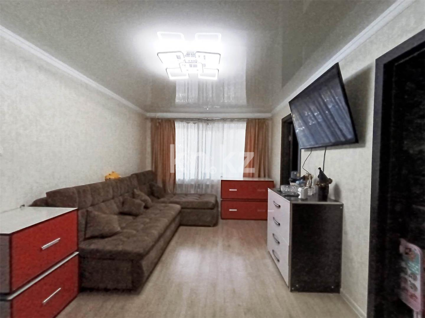 Продажа 3-комнатной квартиры, 48 м², 17-й мкр., дом  55 в Караганде - фото 5