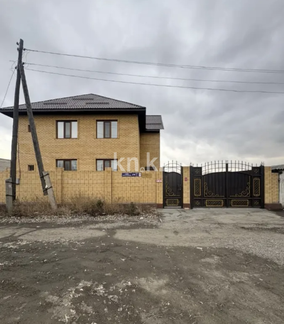 Продажа 5-комнатного дома, 222 м² в Семее