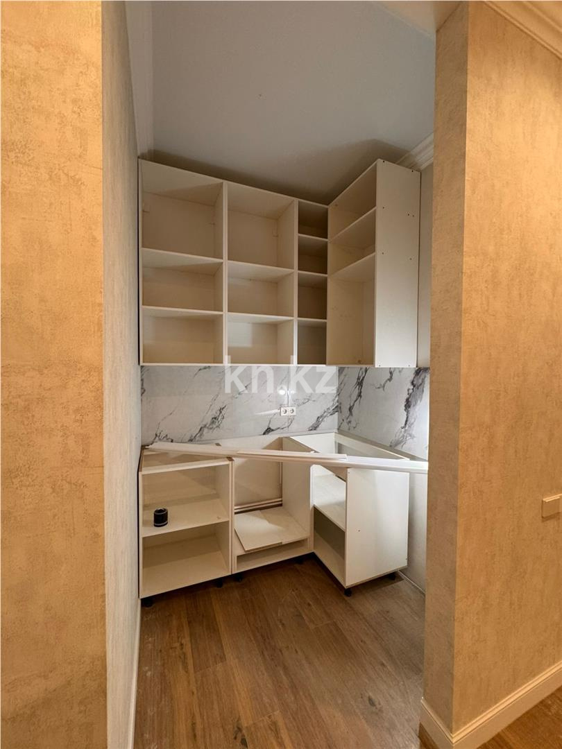 Продажа 3-комнатной квартиры, 72 м², ул. Букетова, дом  3/5 в Караганде - фото 7