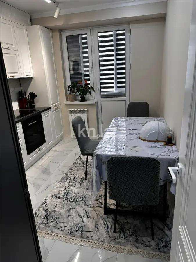 Продажа 2-комнатной квартиры, 70 м², ул. Есенова, дом  160/3 в Алматы - фото 3