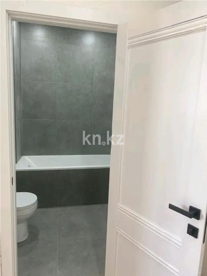 Продажа 4-комнатной квартиры, 111.5 м², ул. Нарикбаева, дом  8 в Астане - фото 4