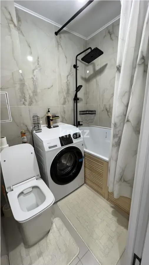 Продажа 2-комнатной квартиры, 47 м², мкр-н 7, дом  13 в Алматы - фото 3