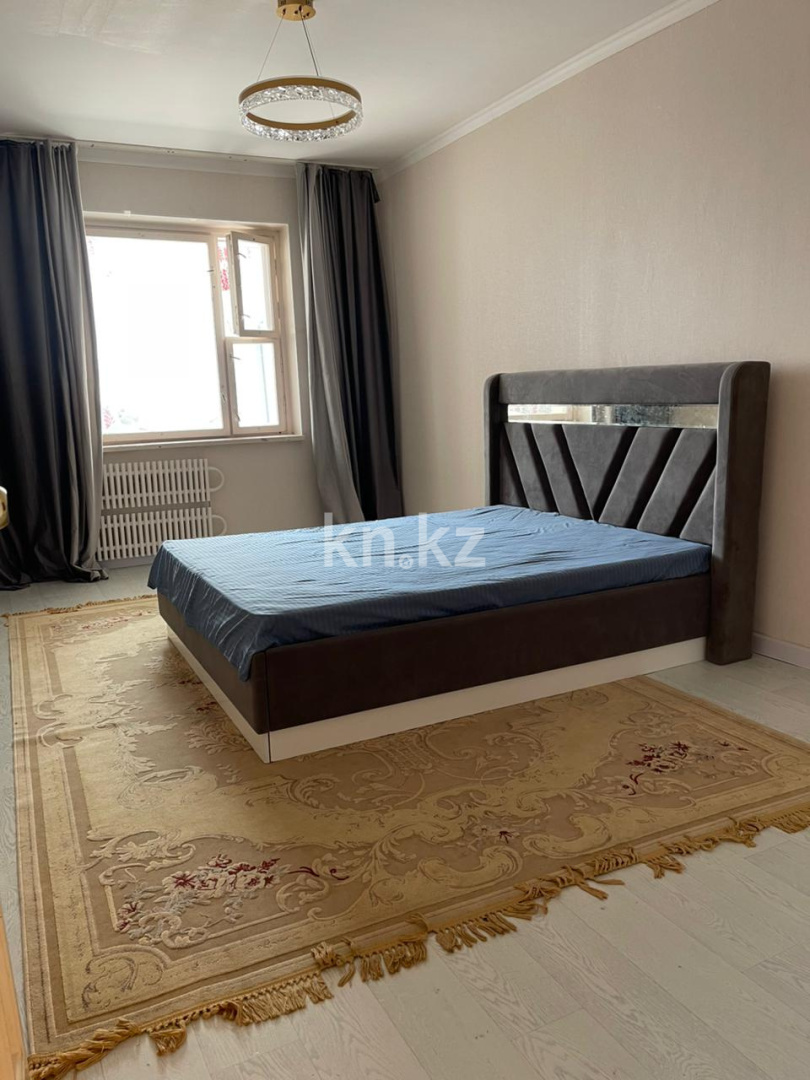 Аренда 3-комнатной квартиры посуточно, 92 м², 15-микрорайон, дом  18- дом в Актау