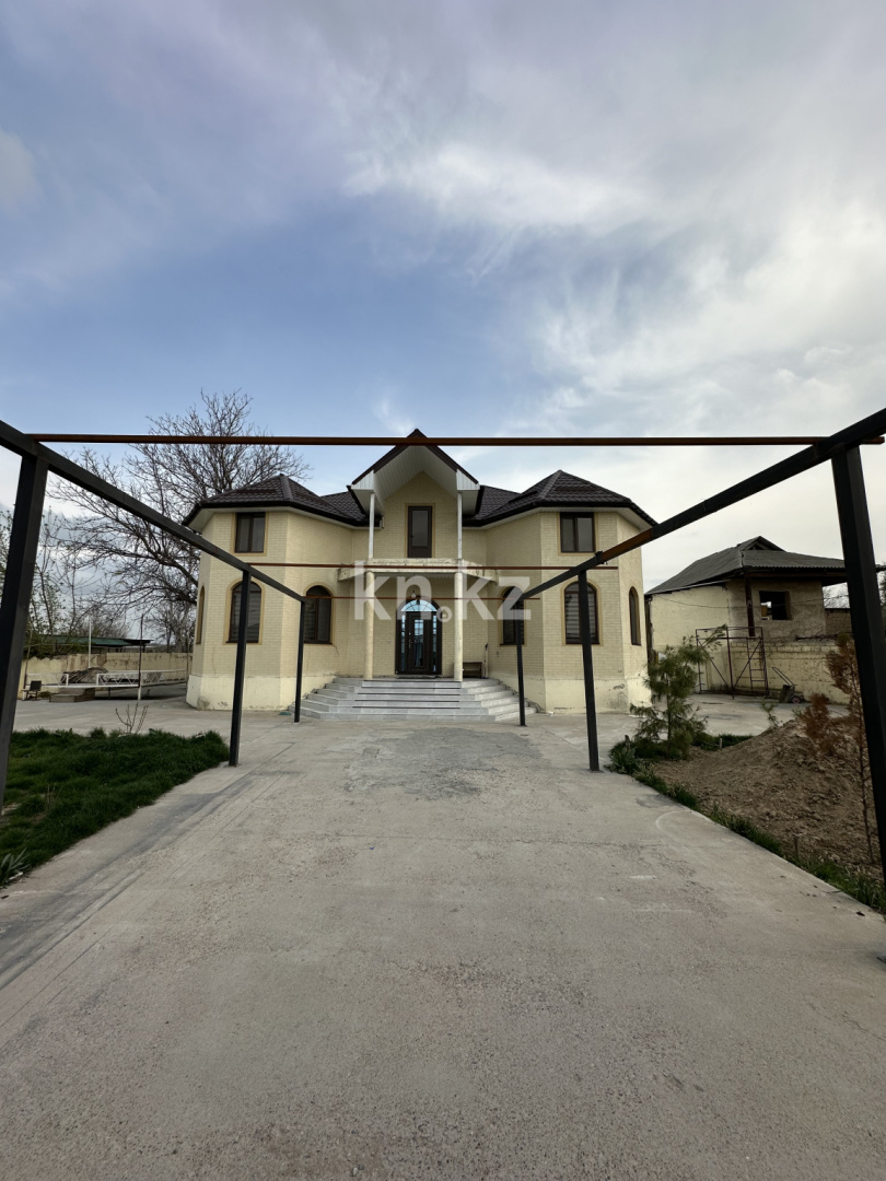 Продажа 8-комнатного дома, 300 м² в Шымкенте